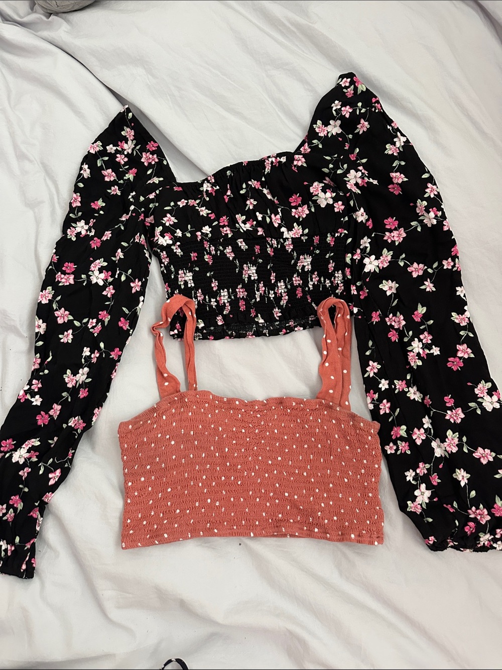 PacSun Black Floral Smocked Puff-Sleeve Top + Rust Cropped Knit Tank